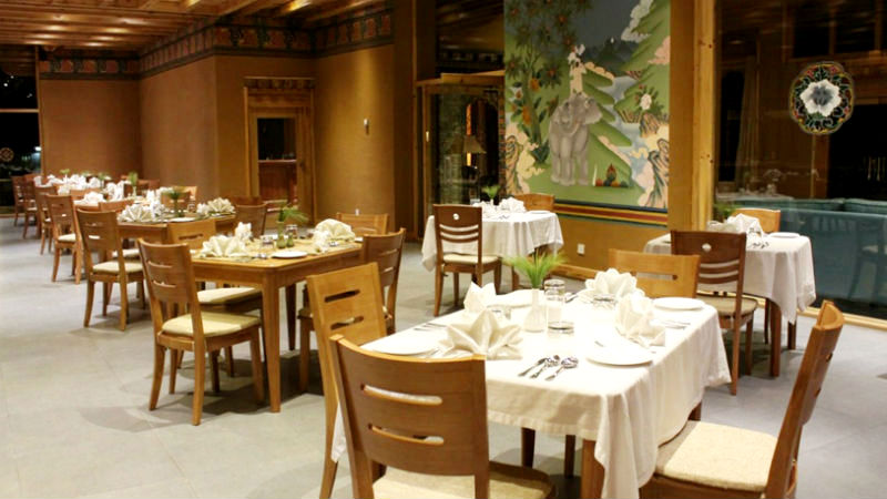 drukasia_042215_nak-sel-olive-restaurant