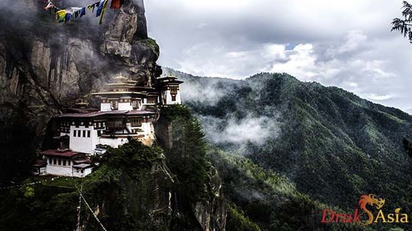 7 Day Magical Bhutan with Bum-Dra Trek
